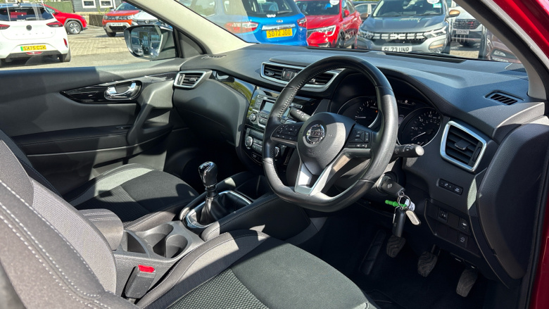 Nissan Qashqai 1.2 DiG-T Acenta 5dr Petrol Hatchback